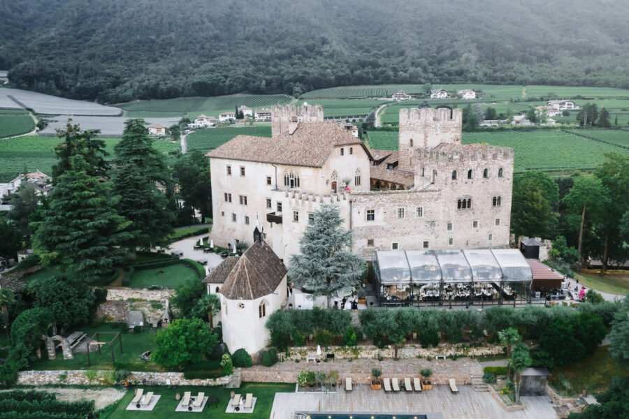 Klasse statt Kitsch: Die moderne Schlosshochzeit