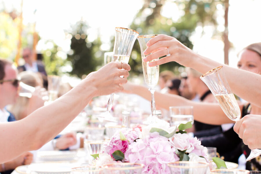 Knigge-Tipps: So benehmen sich Brautpaare und Gäste richtig